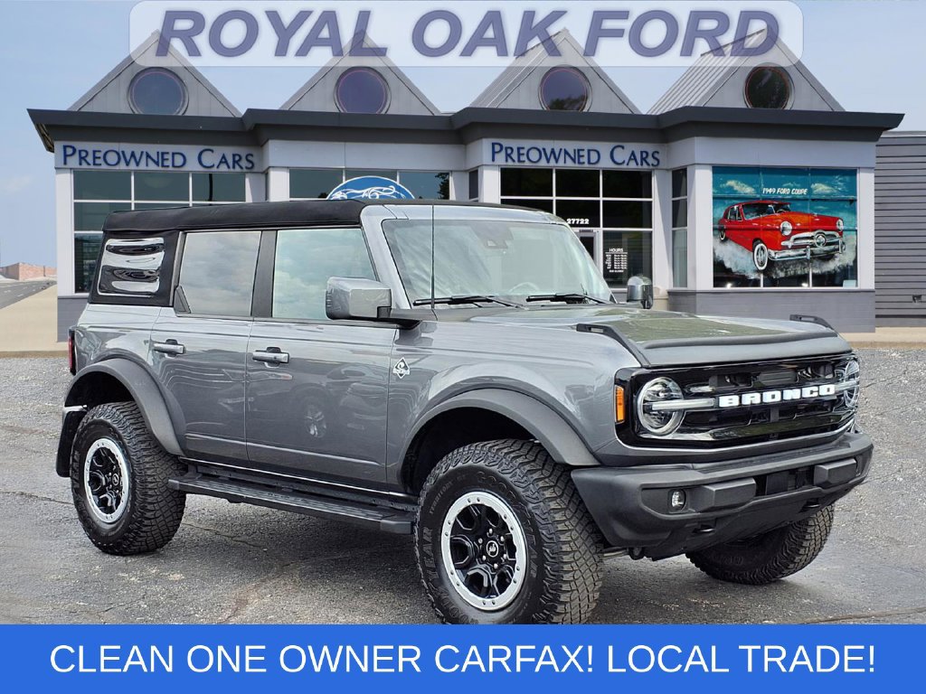 Certified 2023 Ford Bronco Outer Banks w/ Sasquatch Package AWD/4WD image 1