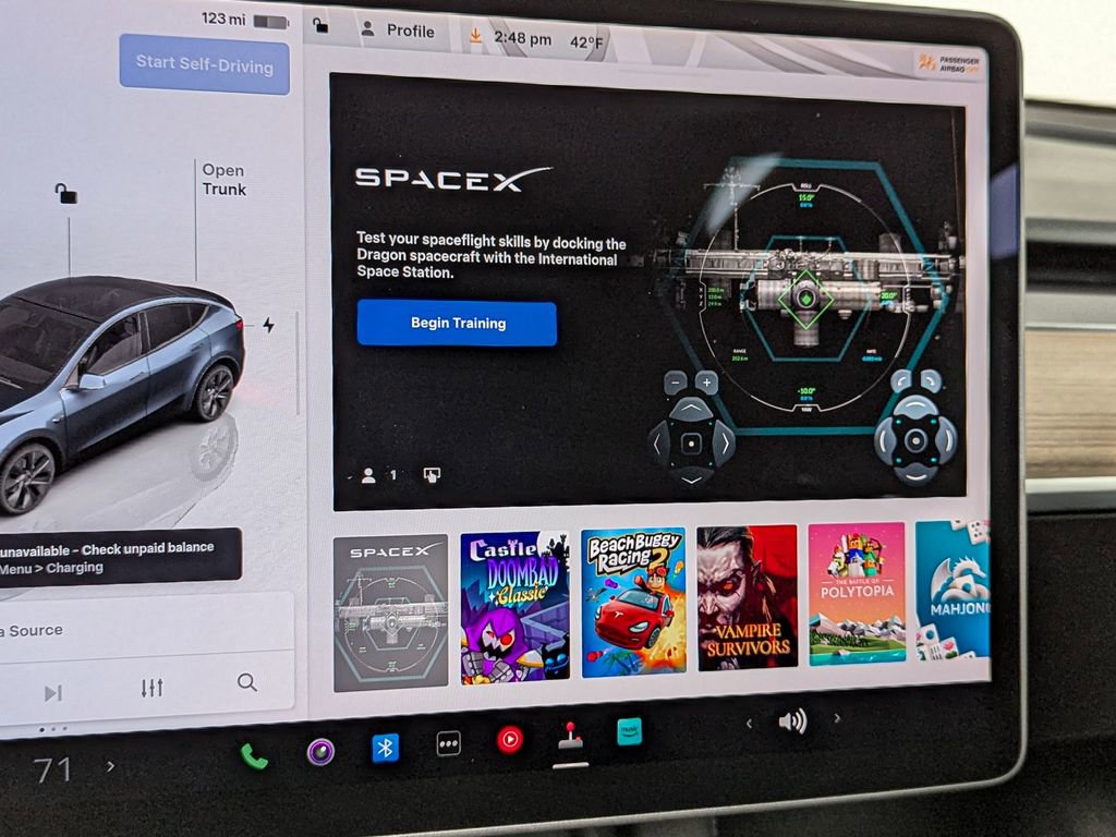 Used 2025 Tesla Model Y Long Range image 30