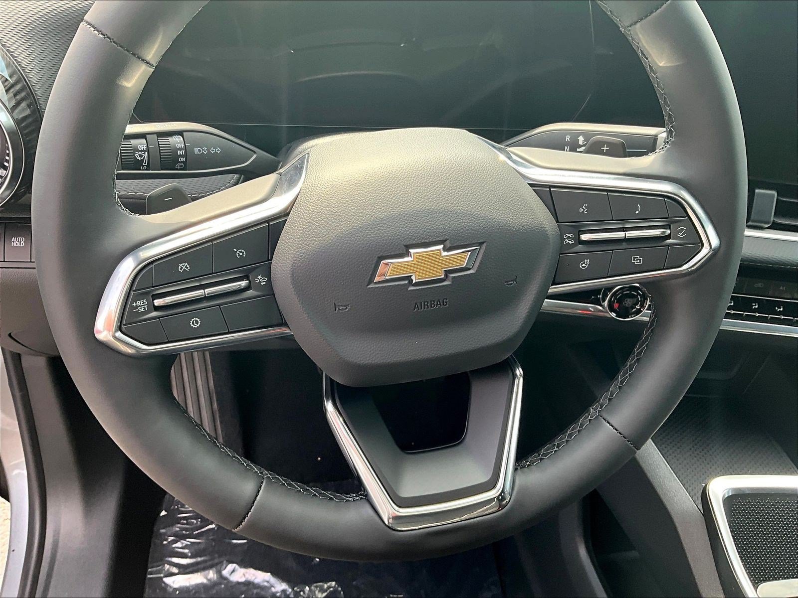 New 2027 Chevrolet Equinox LT w/ Safety and Technology Package AWD/4WD image 21