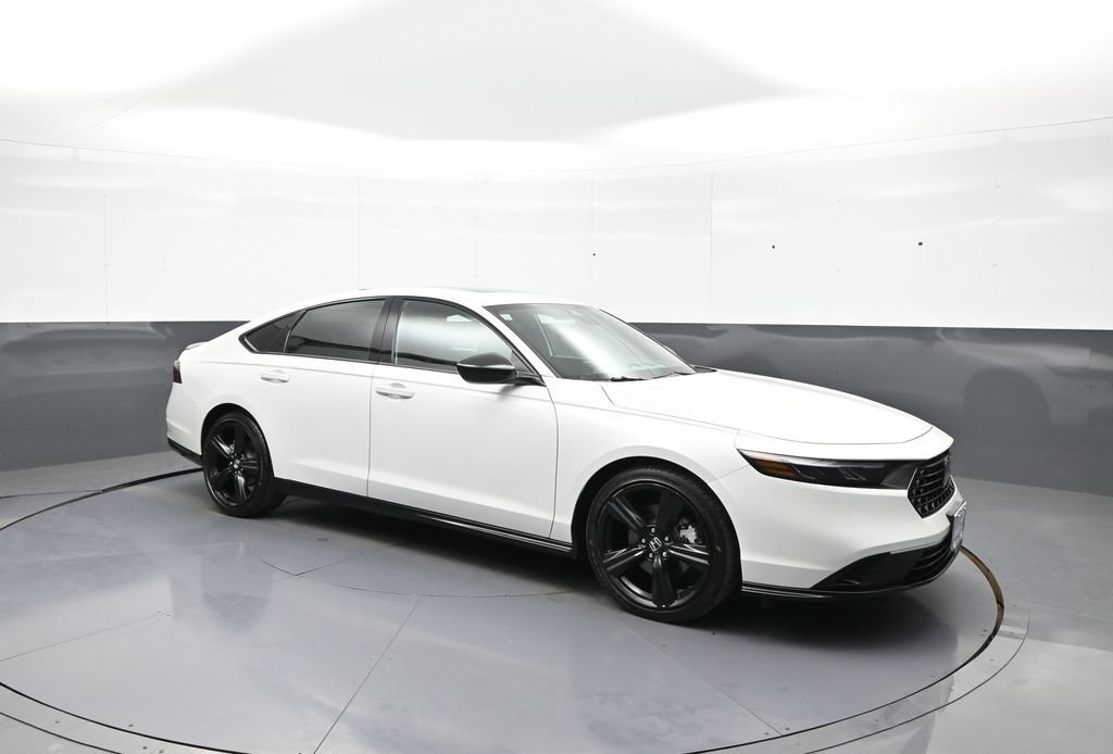Used 2024 Honda Accord Sport image 4