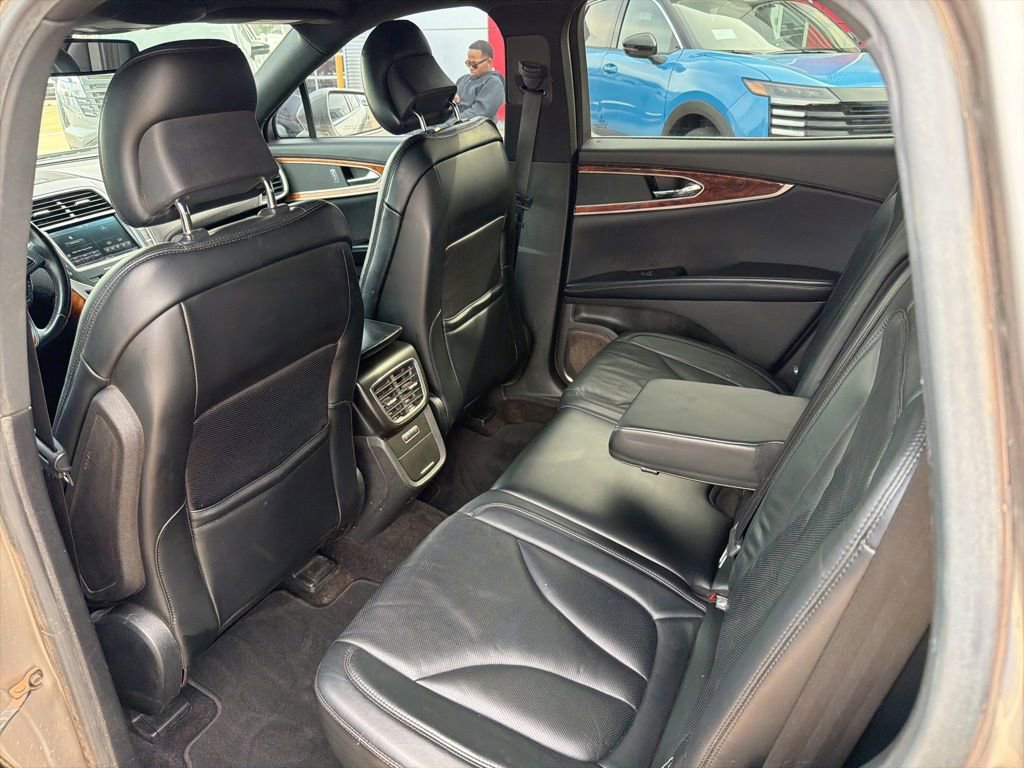 Used 2016 Lincoln MKX Reserve w/ Technology Package image 16