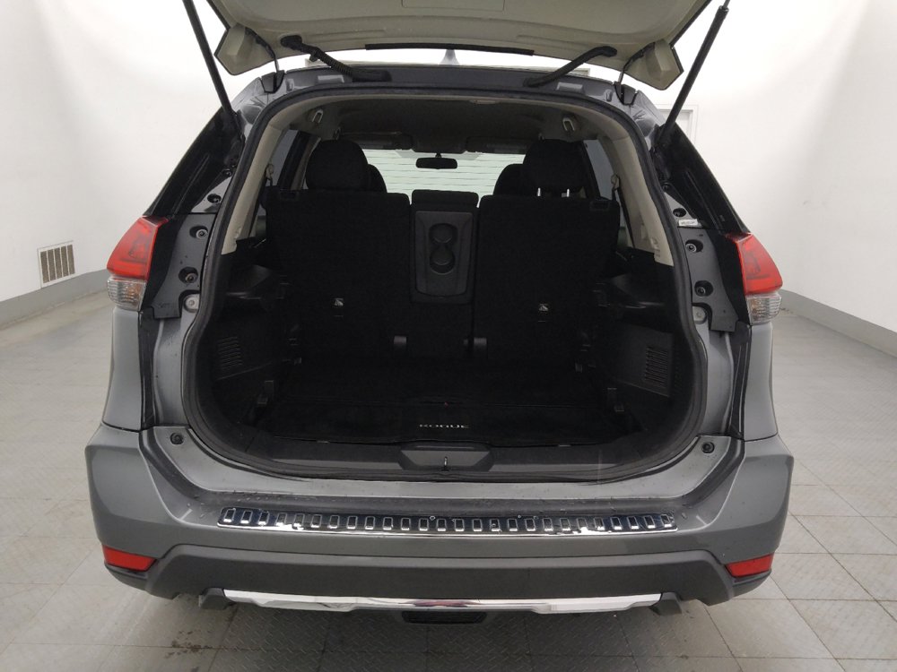 Used 2018 Nissan Rogue S FWD image 29