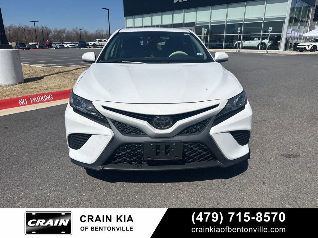 Used 2020 Toyota Camry SE image 6