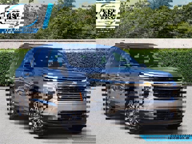 Used 2025 Chevrolet Traverse LT