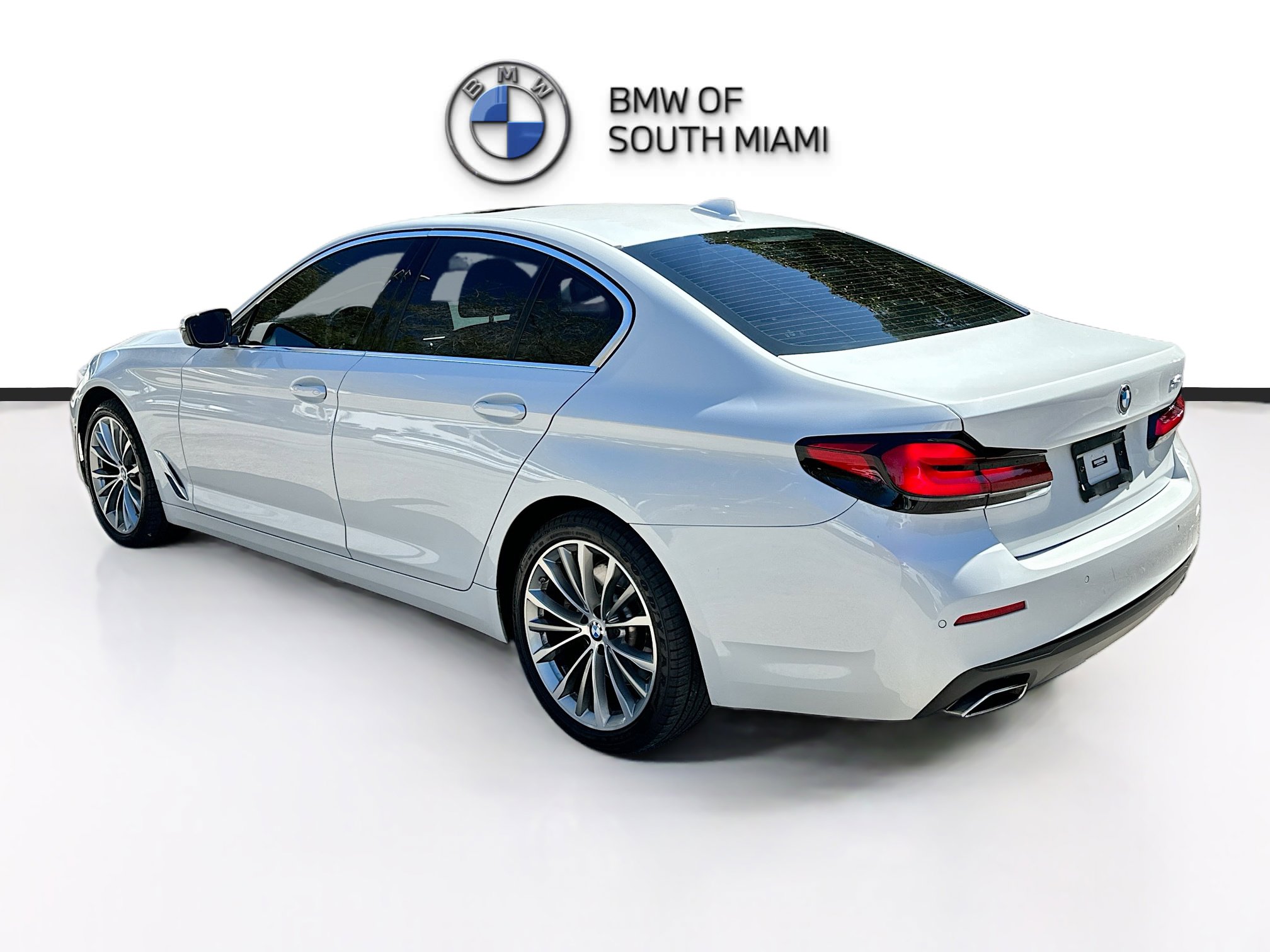 Certified 2023 BMW 540i w/ Premium Package image 4