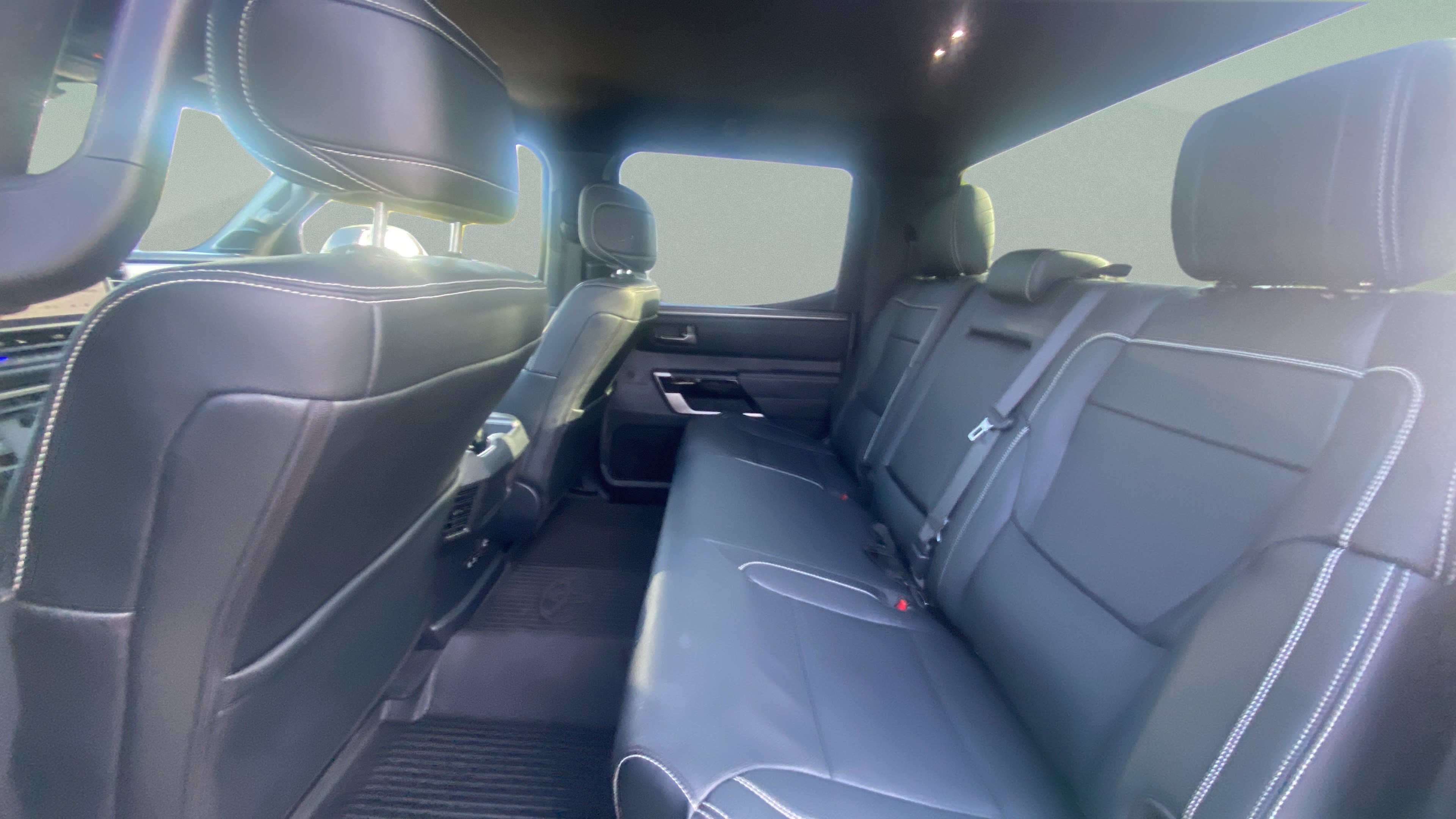 Used 2026 Toyota Tundra Limited AWD/4WD image 19
