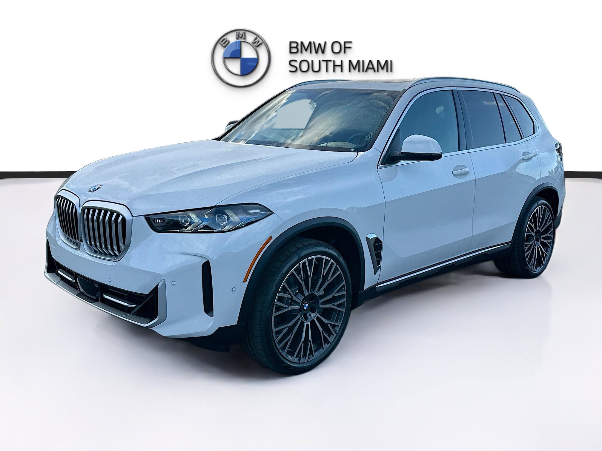 New 2026 BMW X5 xDrive40i w/ Premium Package image 3