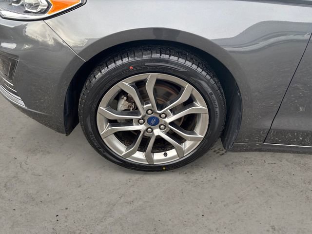 Used 2020 Ford Fusion SEL image 14