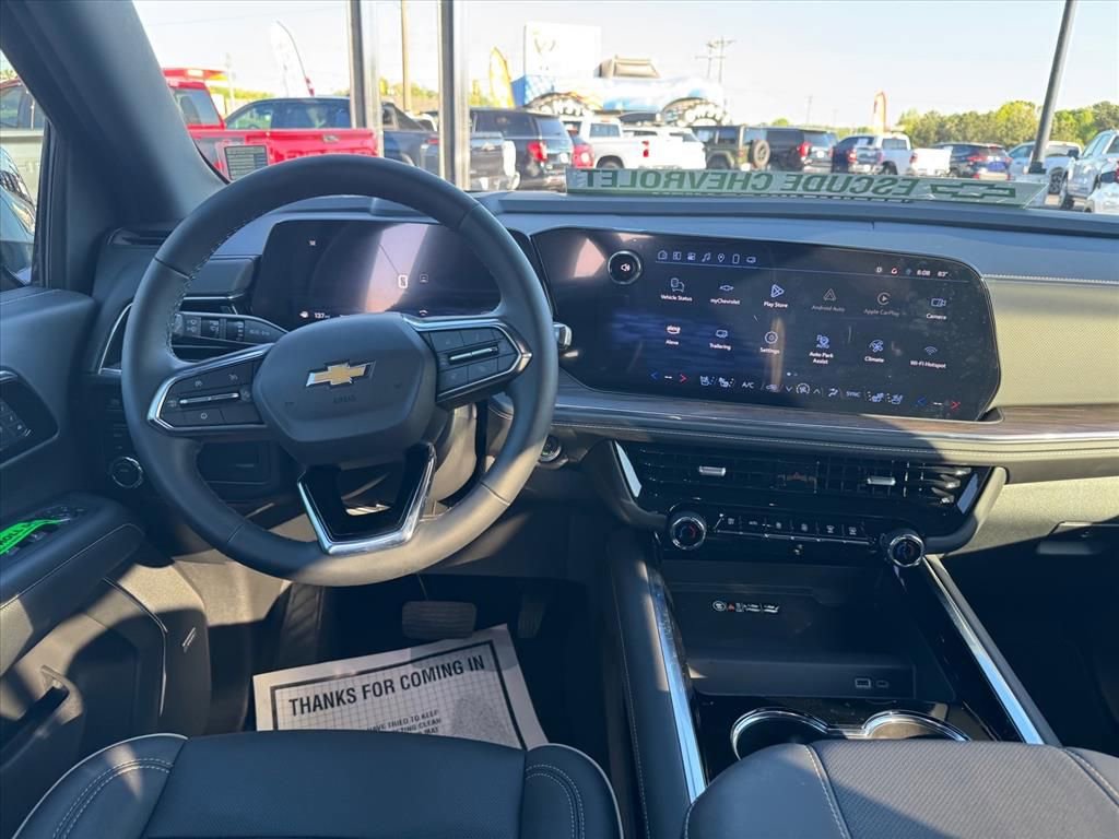 New 2025 Chevrolet Suburban Premier AWD/4WD image 12