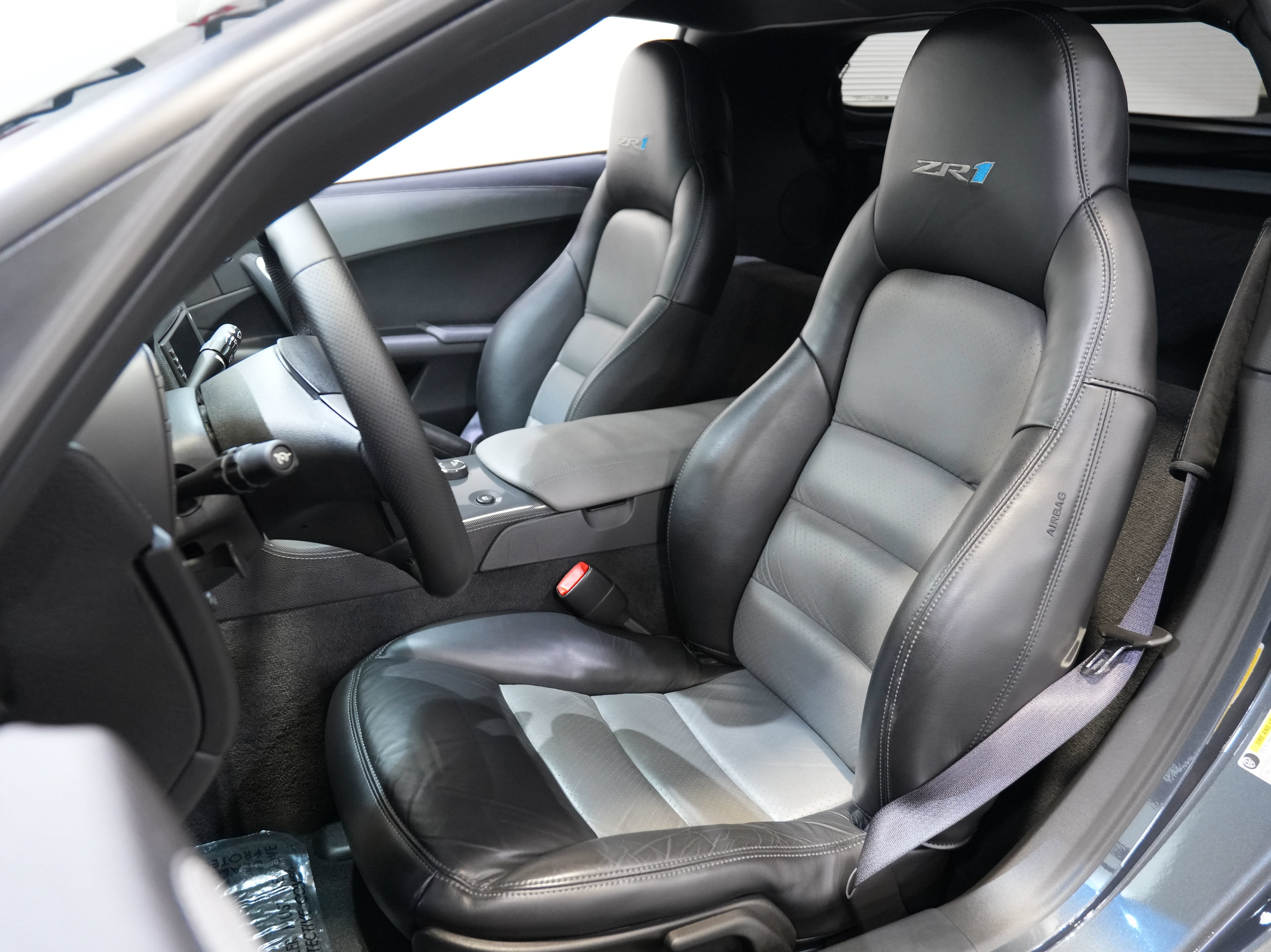 Used 2009 Chevrolet Corvette ZR1 w/ Preferred Equipment Group RWD image 29