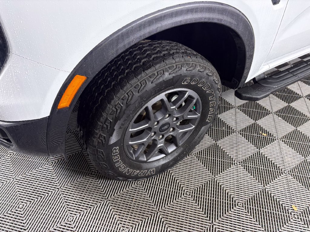 Certified 2024 Ford Ranger XLT w/ FX4 Off-Road Package AWD/4WD image 9