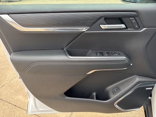 Used 2025 GMC Acadia Elevation image 12