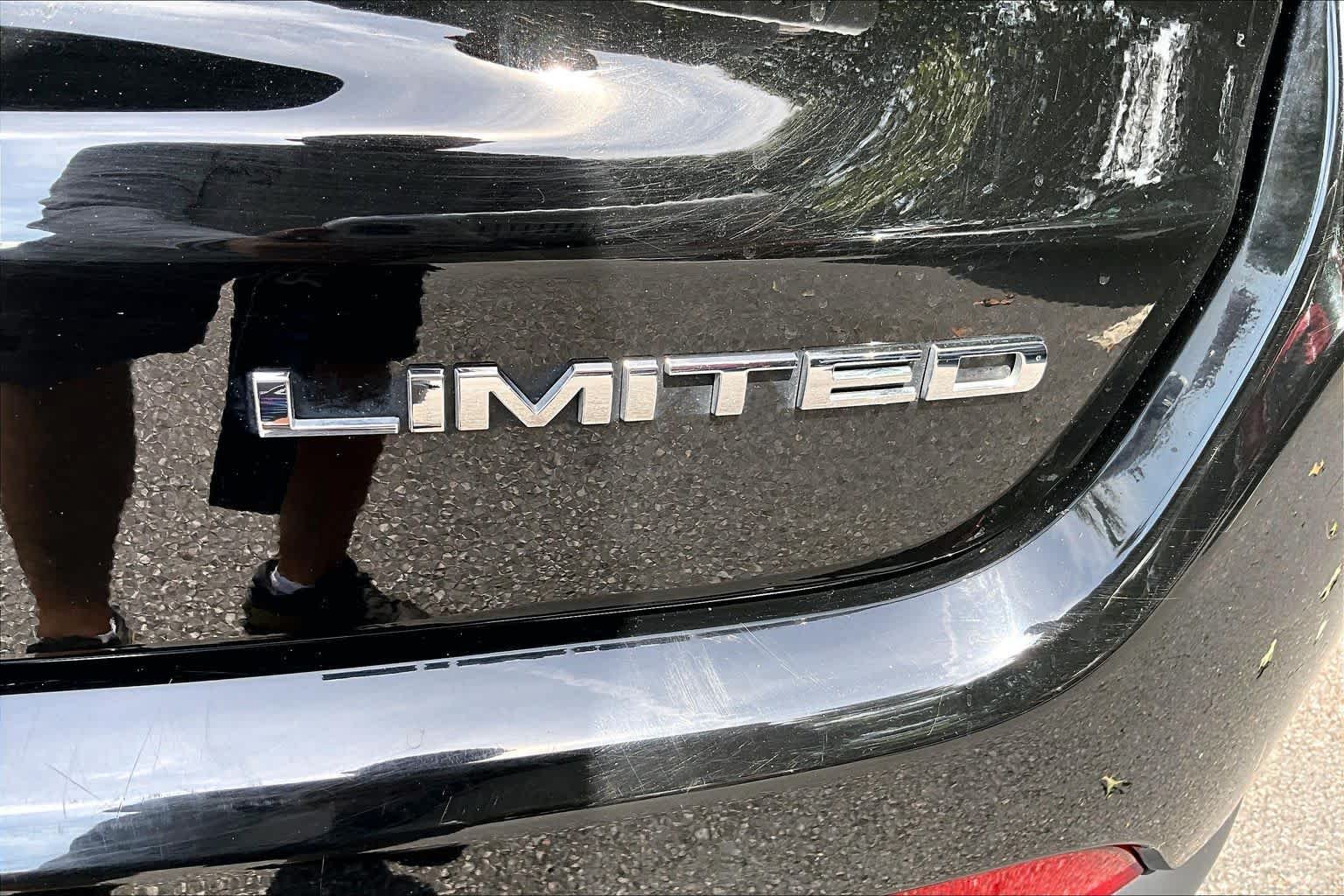 Used 2023 Jeep Compass Limited AWD/4WD image 10