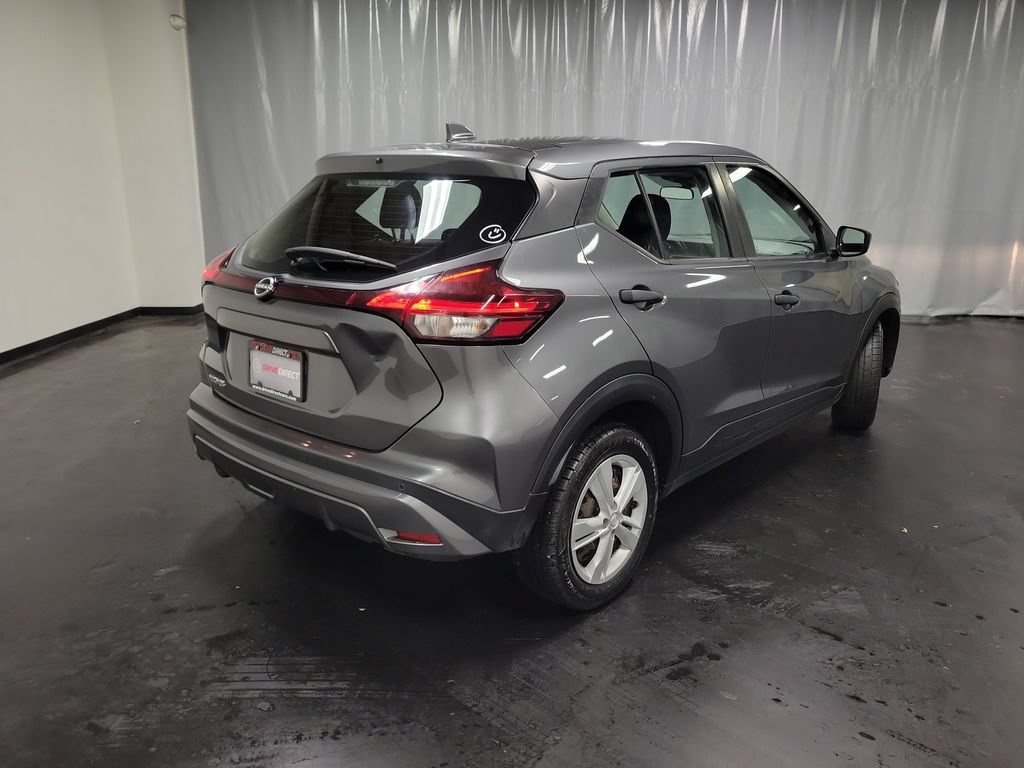 Used 2022 Nissan Kicks S FWD image 8