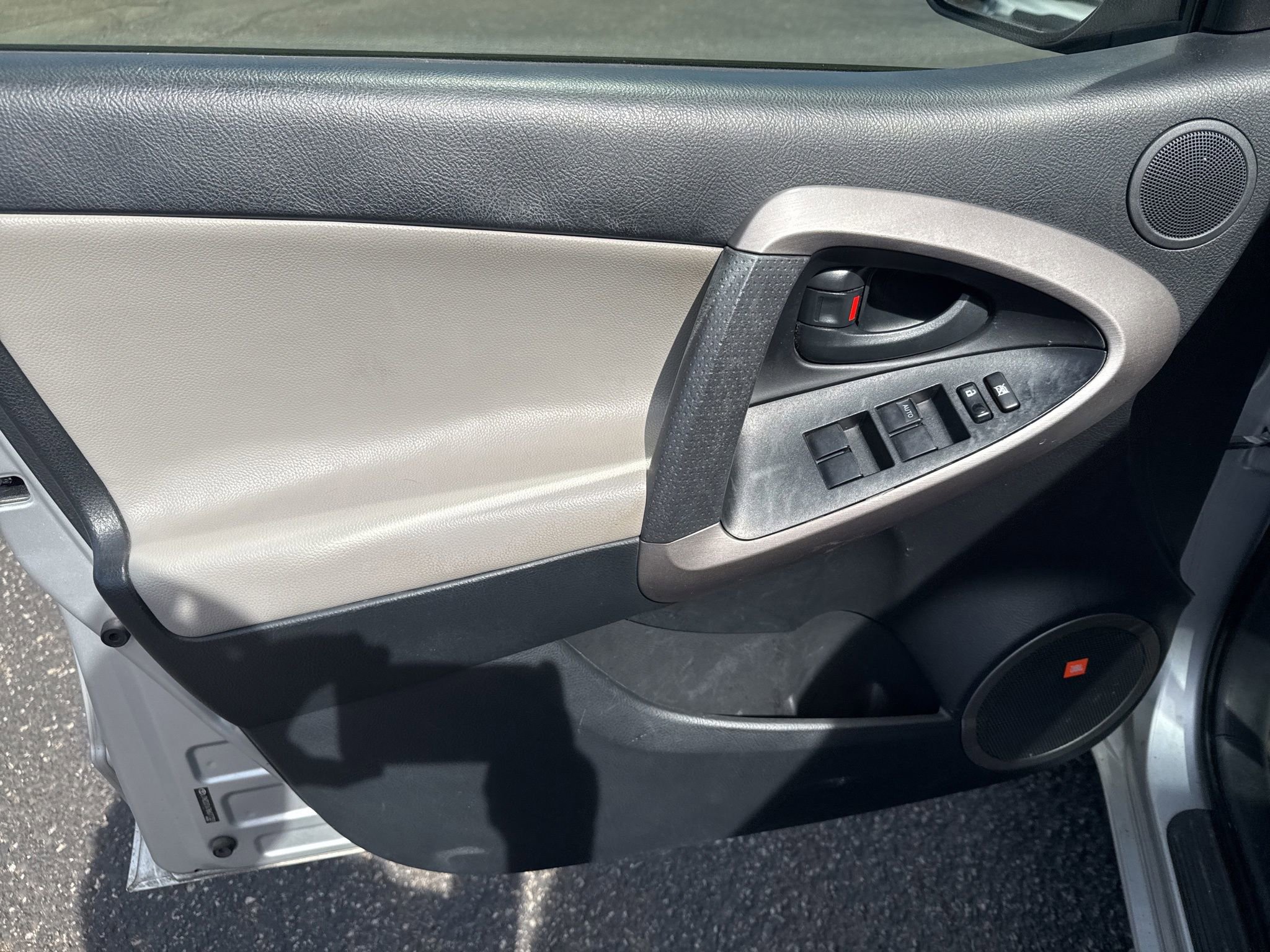 Used 2008 Toyota RAV4 Limited image 12