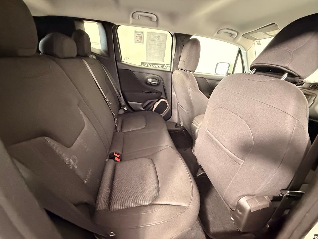 Used 2015 Jeep Renegade Latitude AWD/4WD image 23
