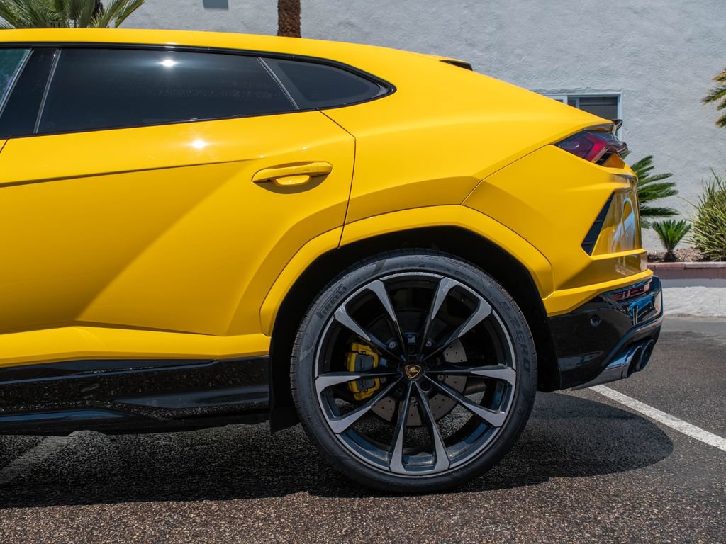 Used 2021 Lamborghini Urus AWD/4WD image 33
