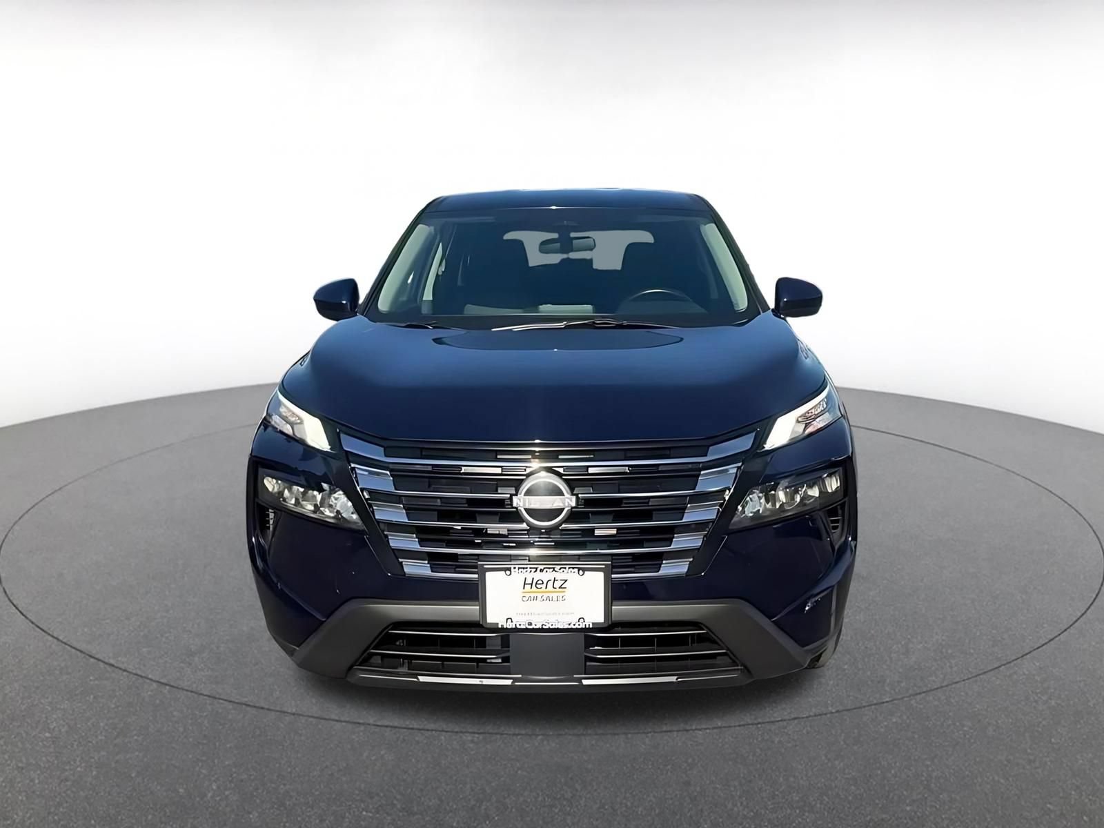 Used 2025 Nissan Rogue SV FWD image 4