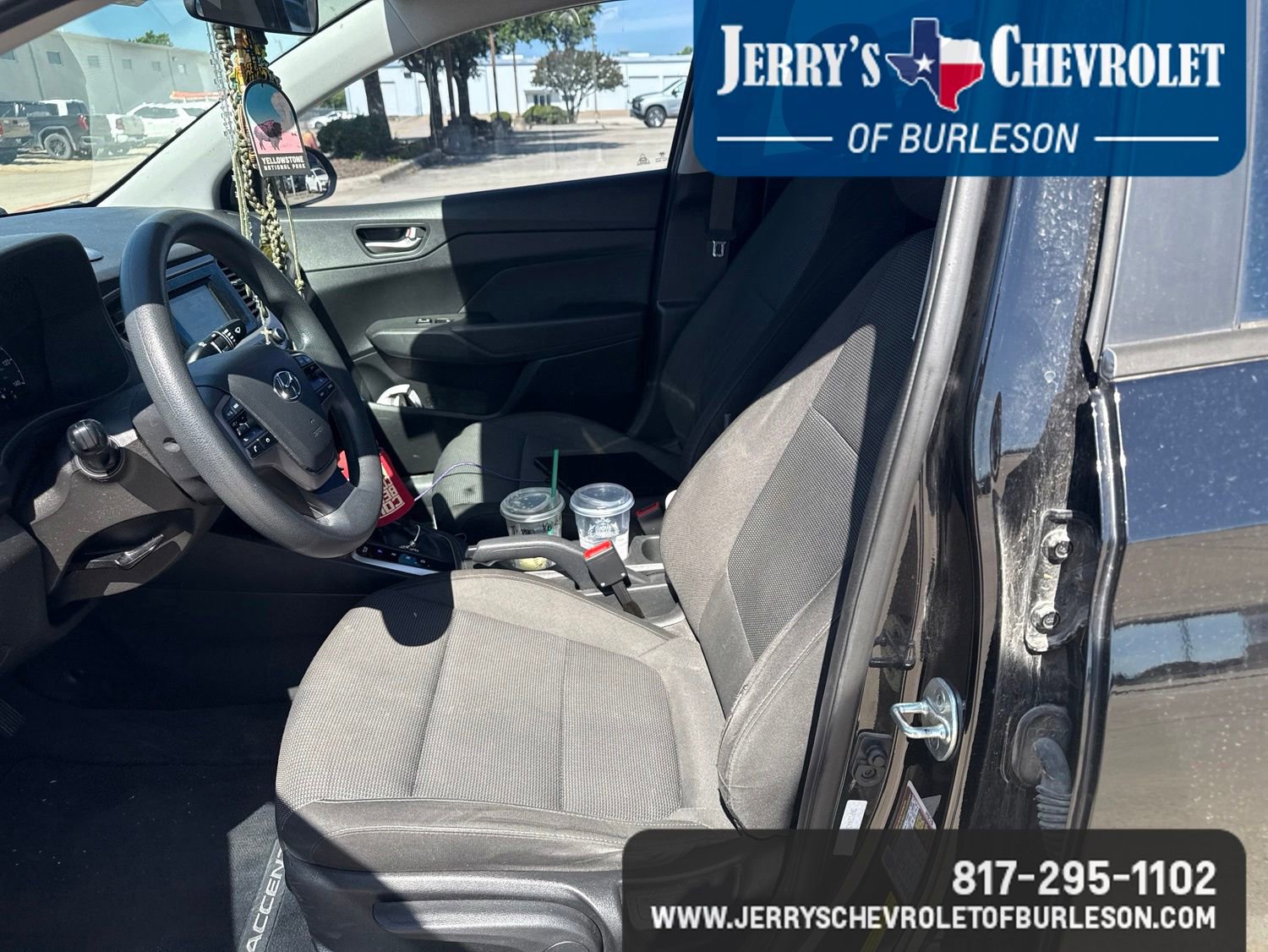 Used 2019 Hyundai Accent SE FWD image 9
