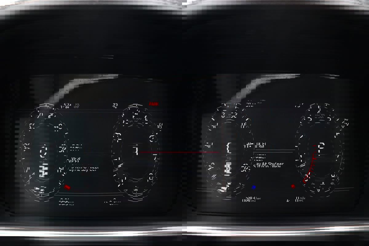 Used 2018 Land Rover Range Rover Sport HSE Dynamic image 20