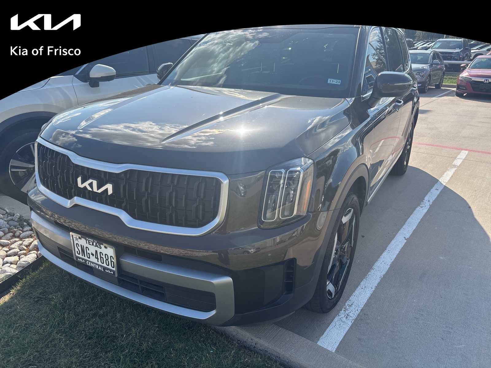 Used 2023 Kia Telluride EX w/ EX Captain's Chair Package