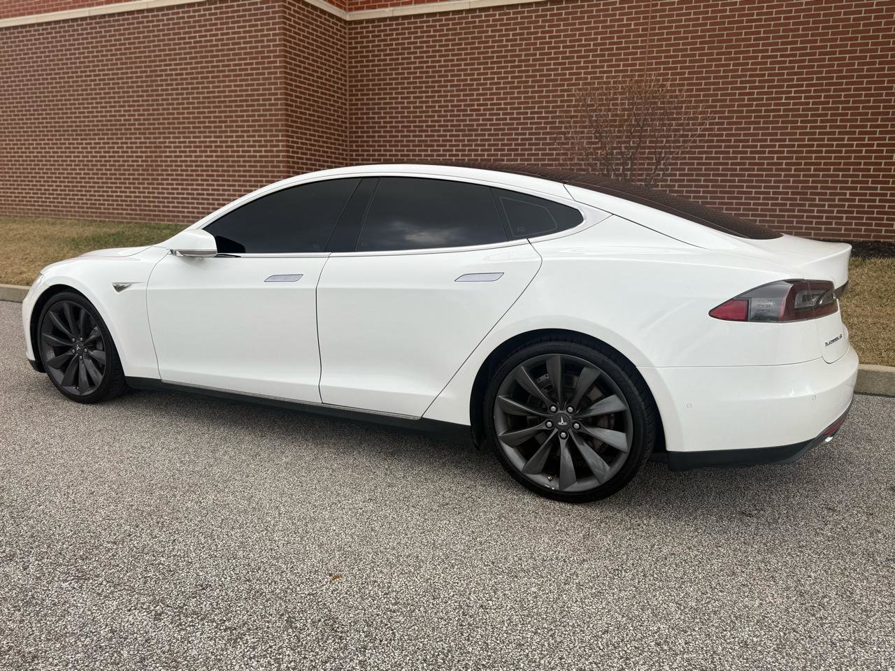 Used 2016 Tesla Model S 85D image 11