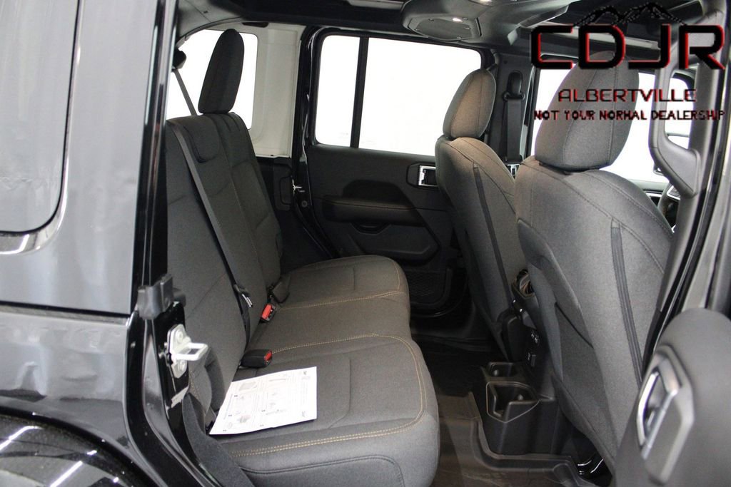 Used 2024 Jeep Wrangler Sahara w/ Technology Group image 22