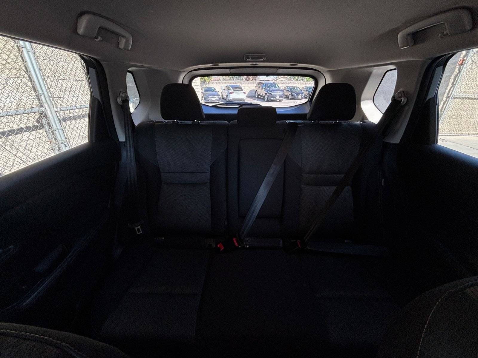 Used 2025 Nissan Rogue SV FWD image 40