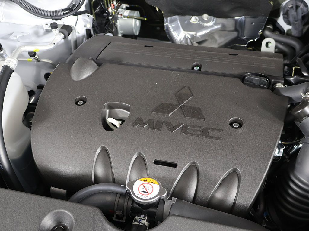 New 2027 Mitsubishi Outlander Sport LE FWD image 13