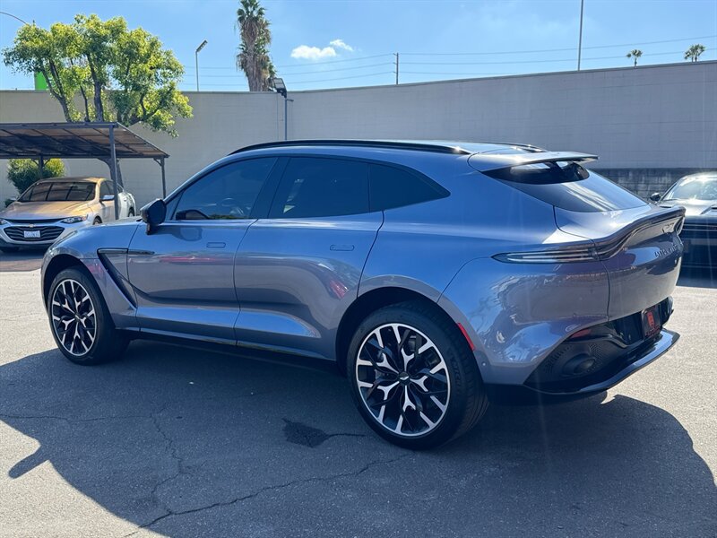 Used 2022 Aston Martin DBX AWD/4WD image 11