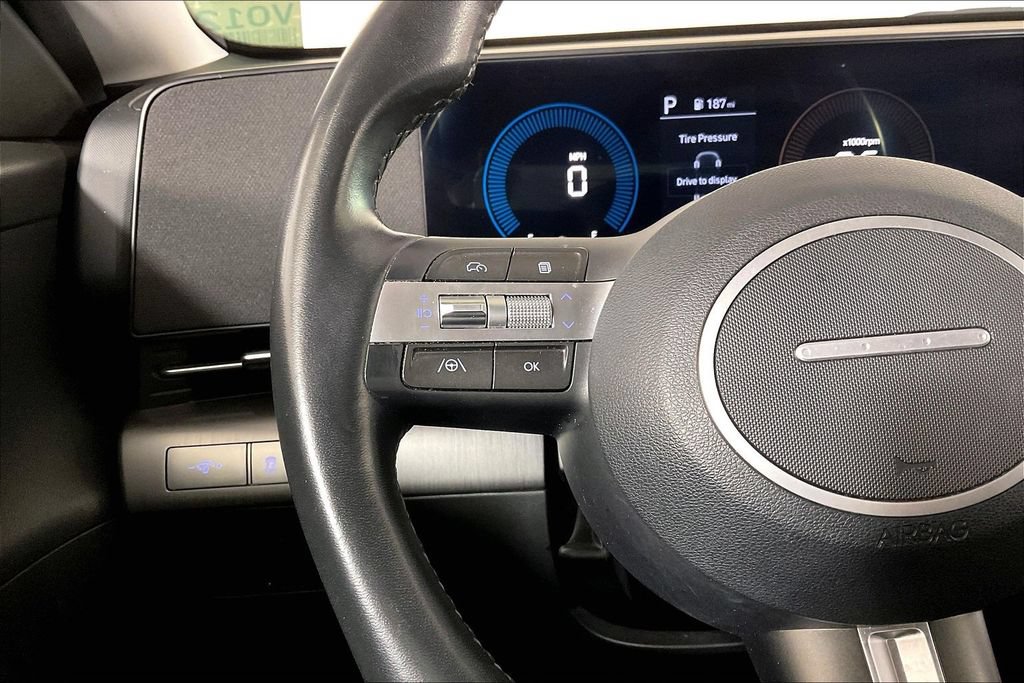 Used 2025 Hyundai Kona SEL FWD image 18