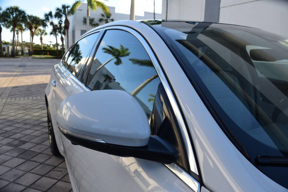 Used 2019 Jaguar XJ Collection image 29