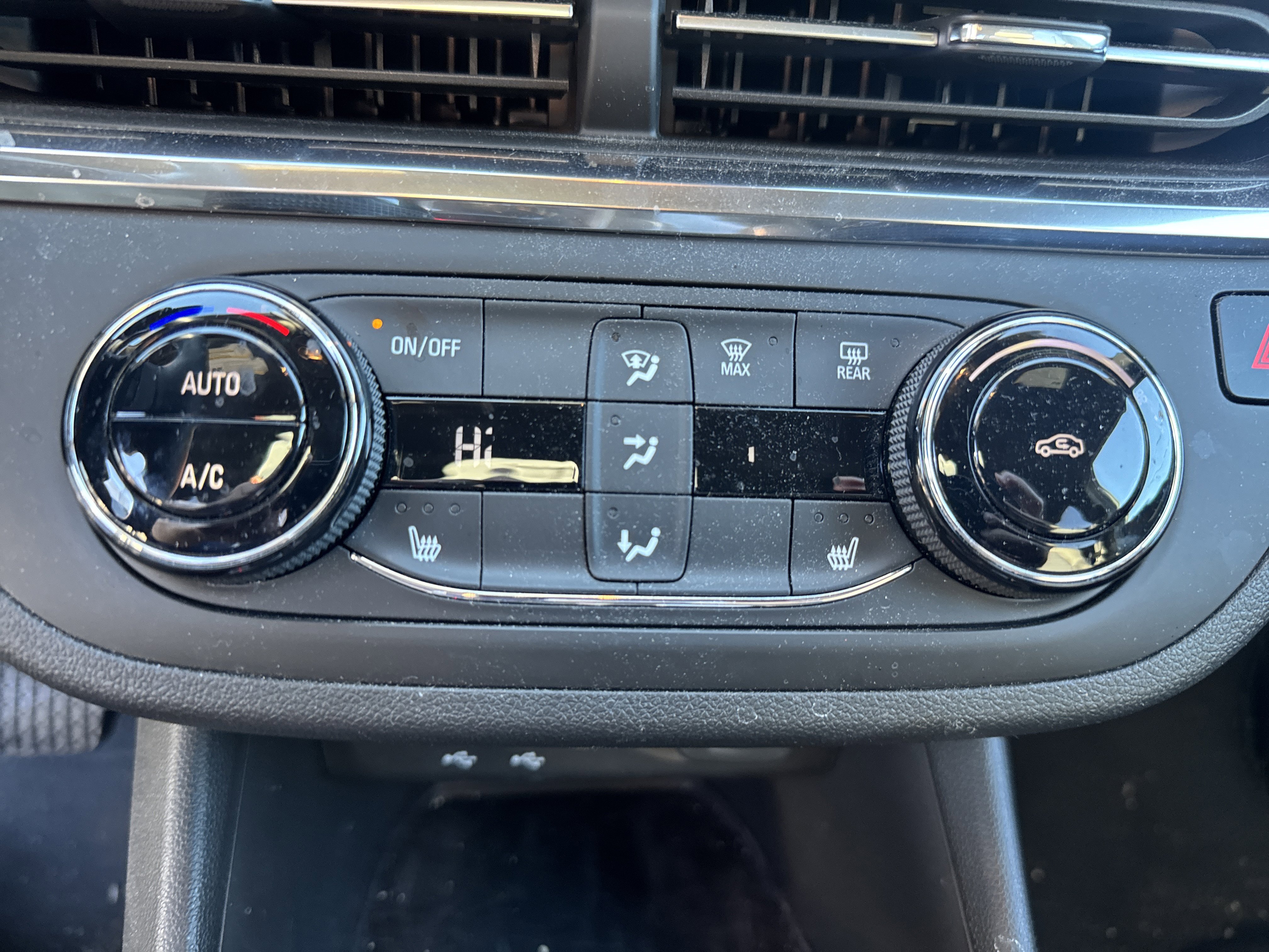 Used 2024 Buick Envista Preferred w/ Convenience I Package image 25