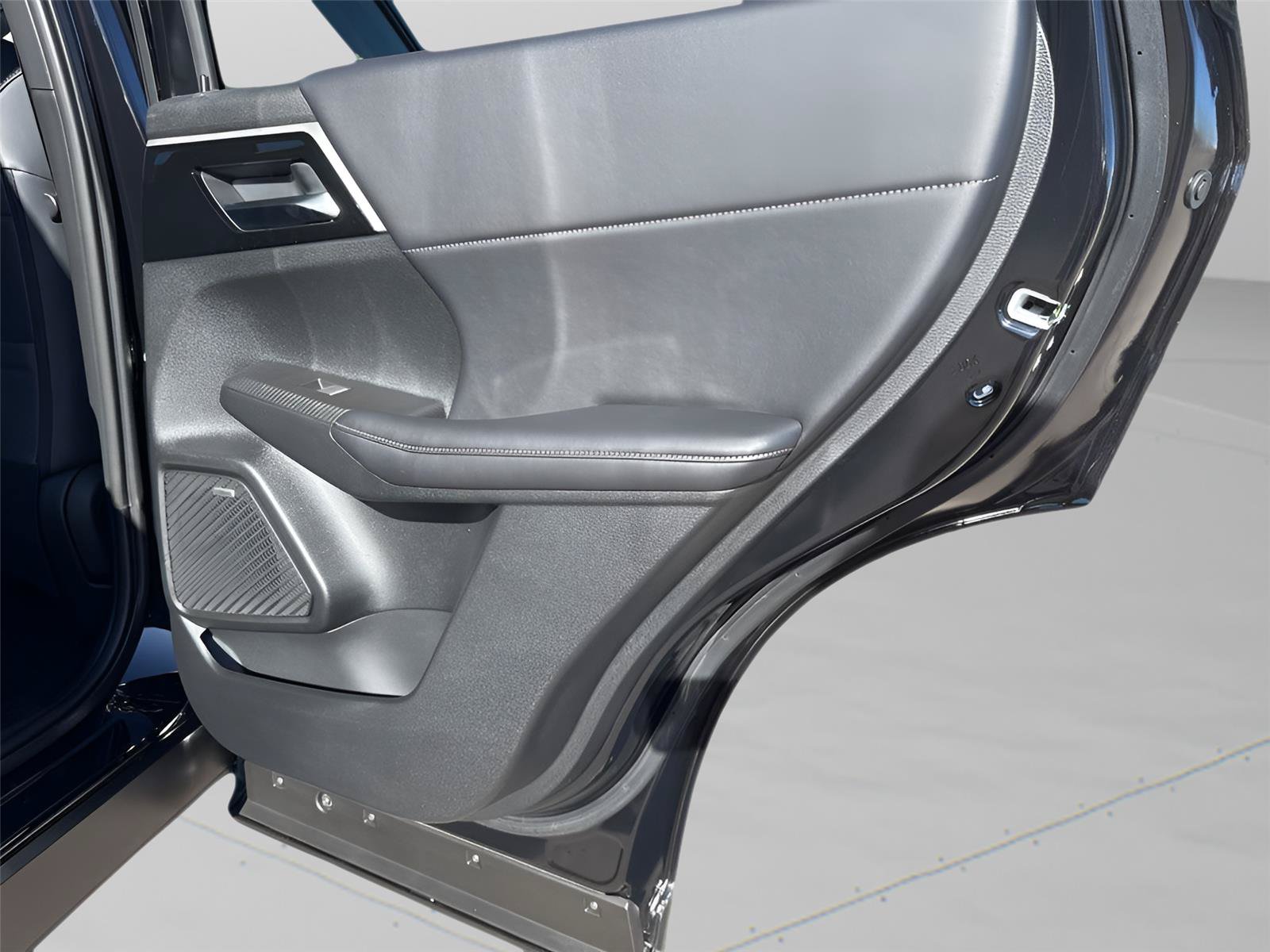 New 2026 Mitsubishi Outlander SE FWD image 32