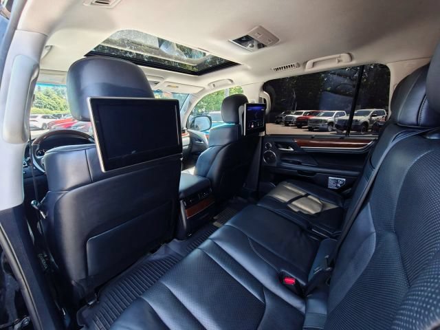 Used 2018 Lexus LX 570 4WD image 43