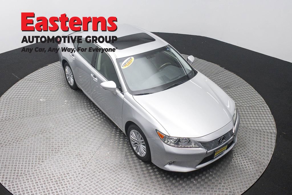 Used 2015 Lexus ES 350 w/ Luxury Package FWD image 3