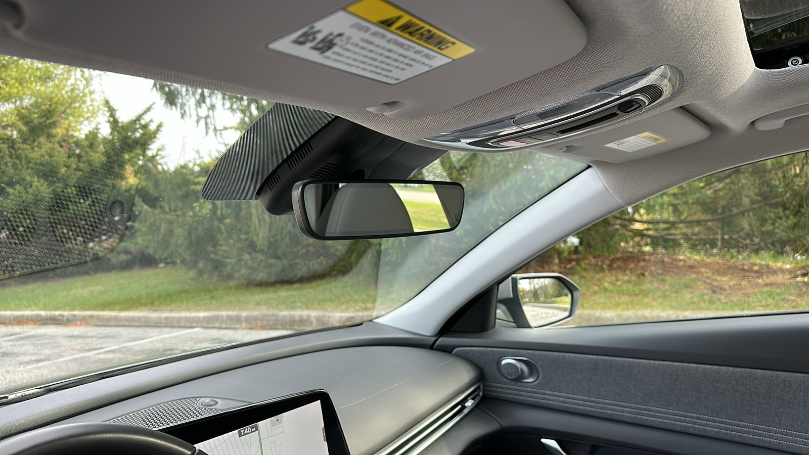 Used 2024 Hyundai Elantra Limited image 22