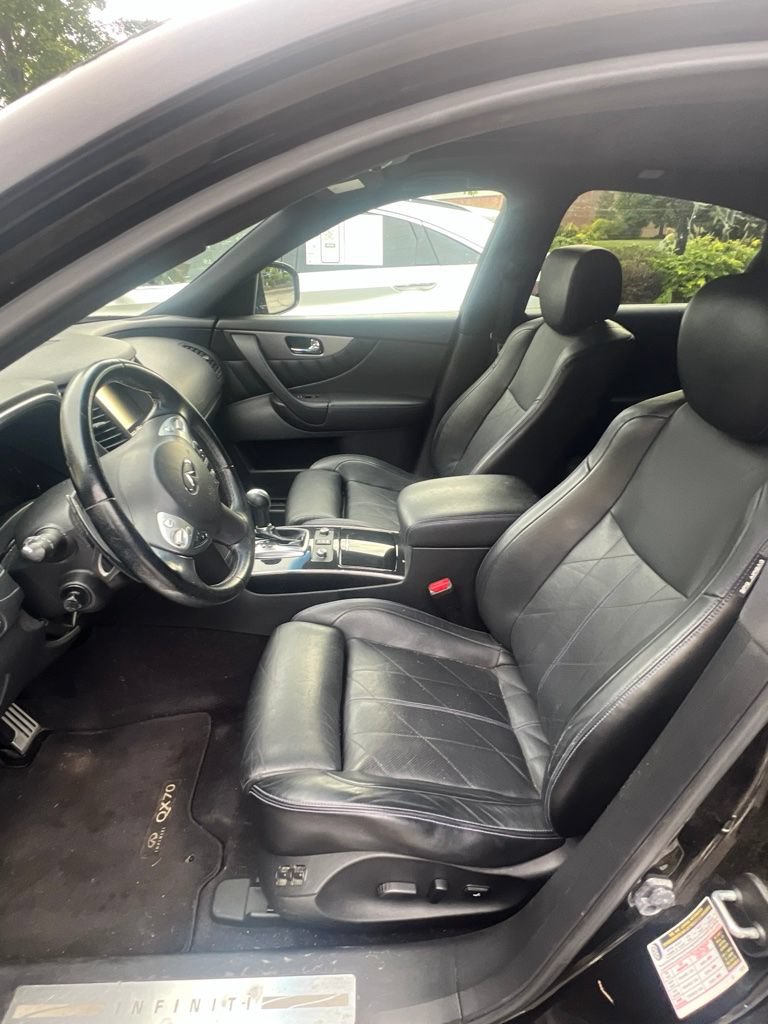 Used 2017 INFINITI QX70 AWD w/ Premium Package image 11