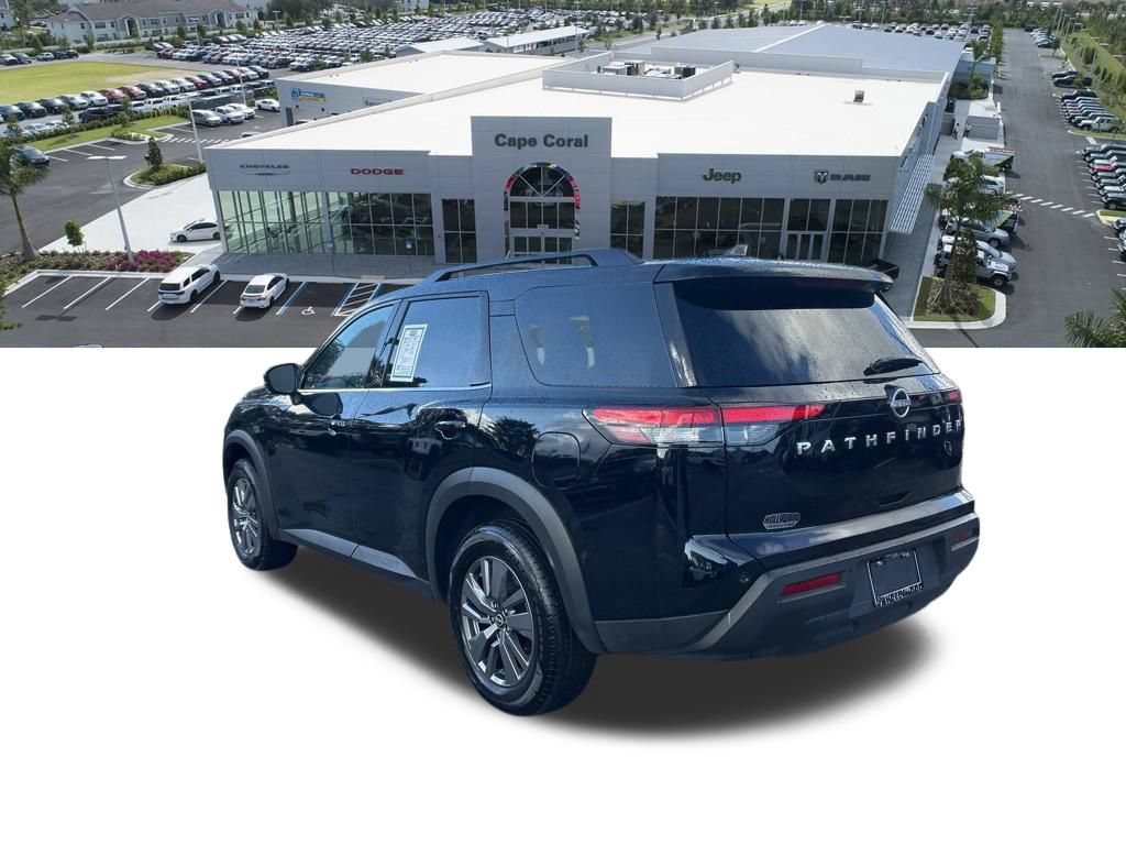 Used 2025 Nissan Pathfinder SV FWD image 6