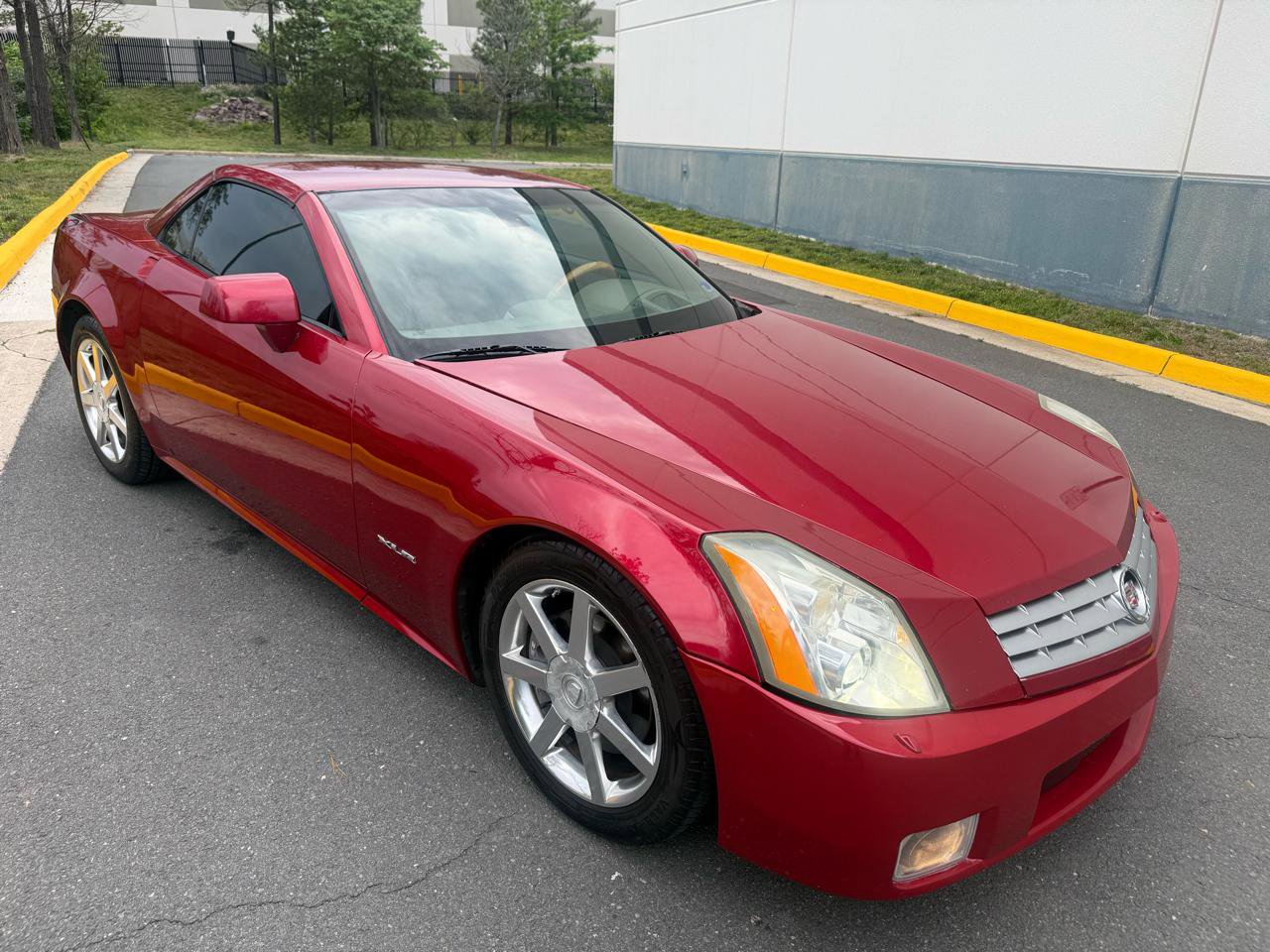 Used 2004 Cadillac XLR RWD image 19