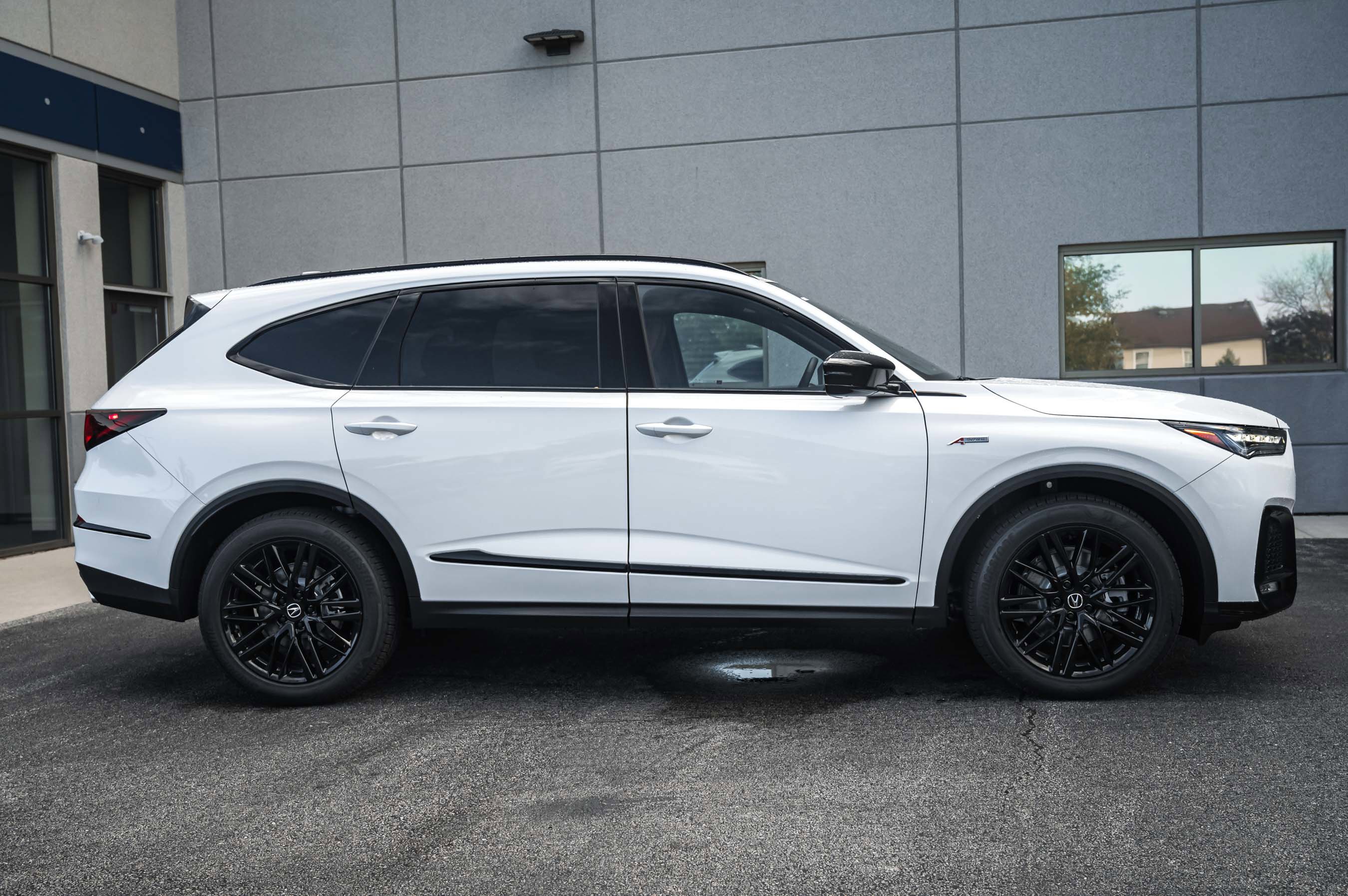 New 2026 Acura MDX A-Spec image 2