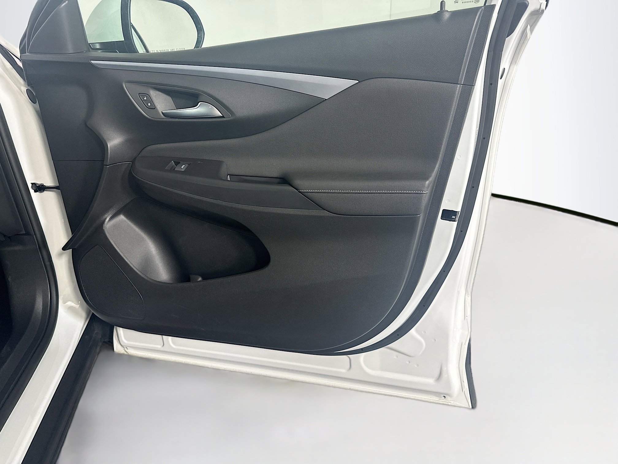 Used 2025 Buick Envista Preferred image 31