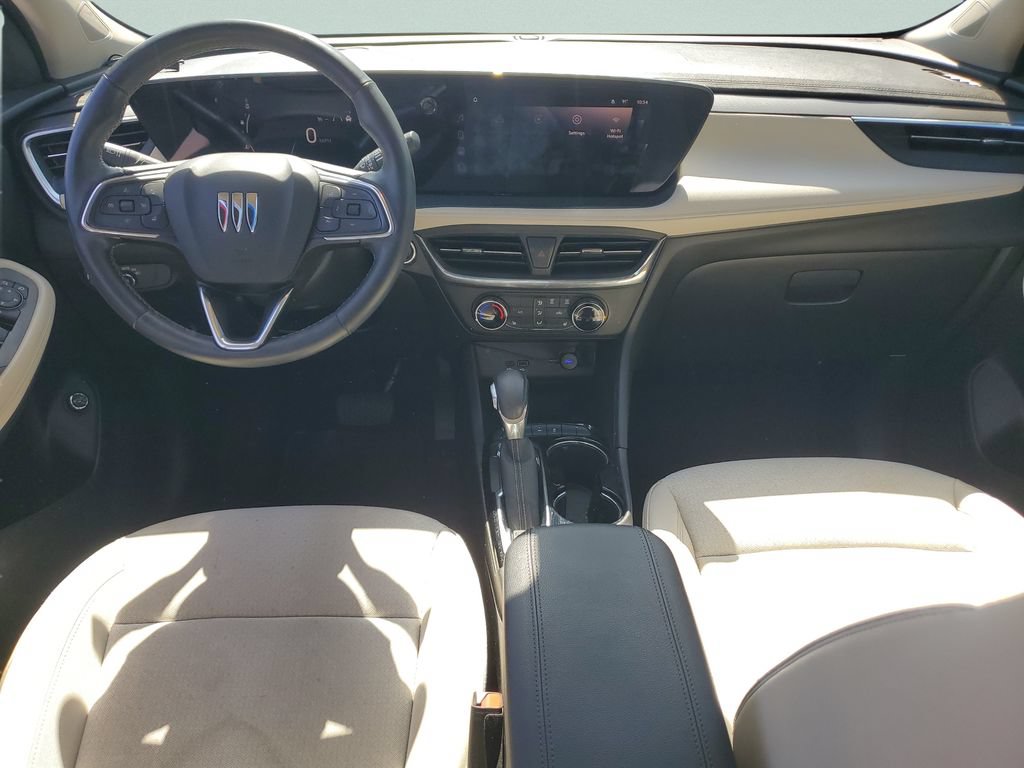 Used 2024 Buick Encore GX Preferred w/ Comfort Package FWD image 11