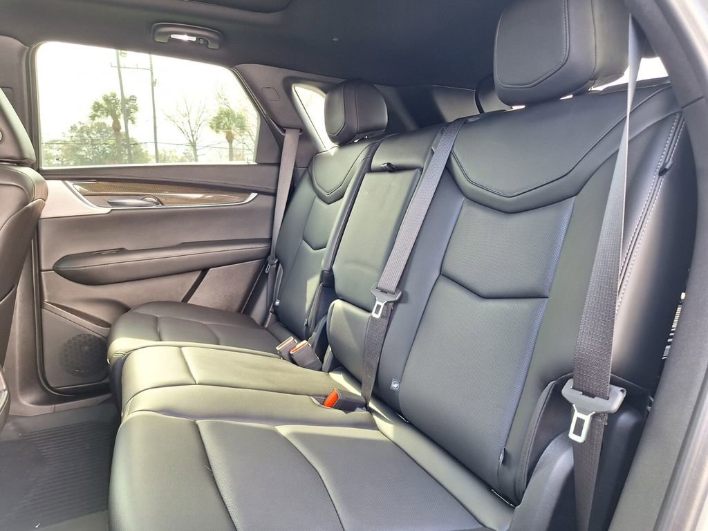 Used 2023 Cadillac XT5 Sportv w/ Technology Package image 23