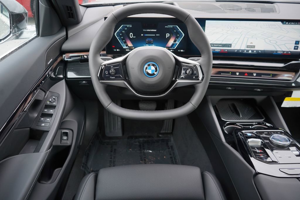 Used 2025 BMW i5 xDrive40 w/ Premium Package image 15