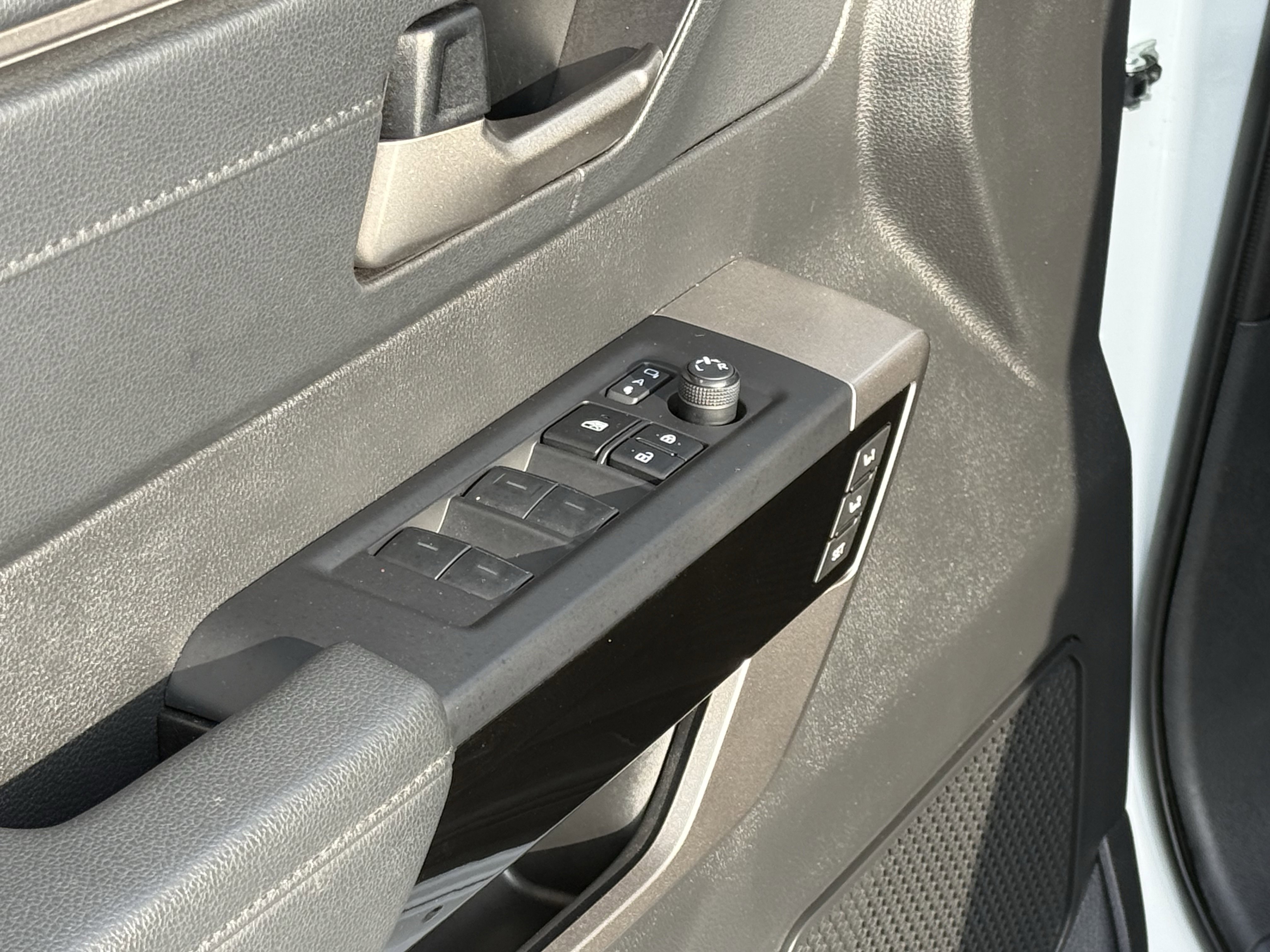 Used 2025 Toyota Tundra Limited image 20