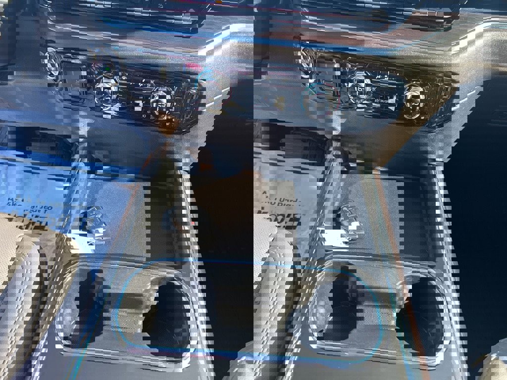 Used 2024 GMC Sierra 2500 SLT image 29