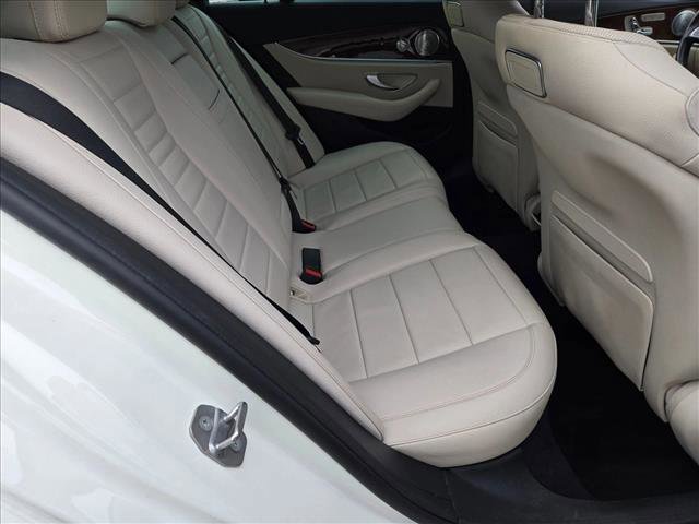 Used 2018 Mercedes-Benz E 300 image 18