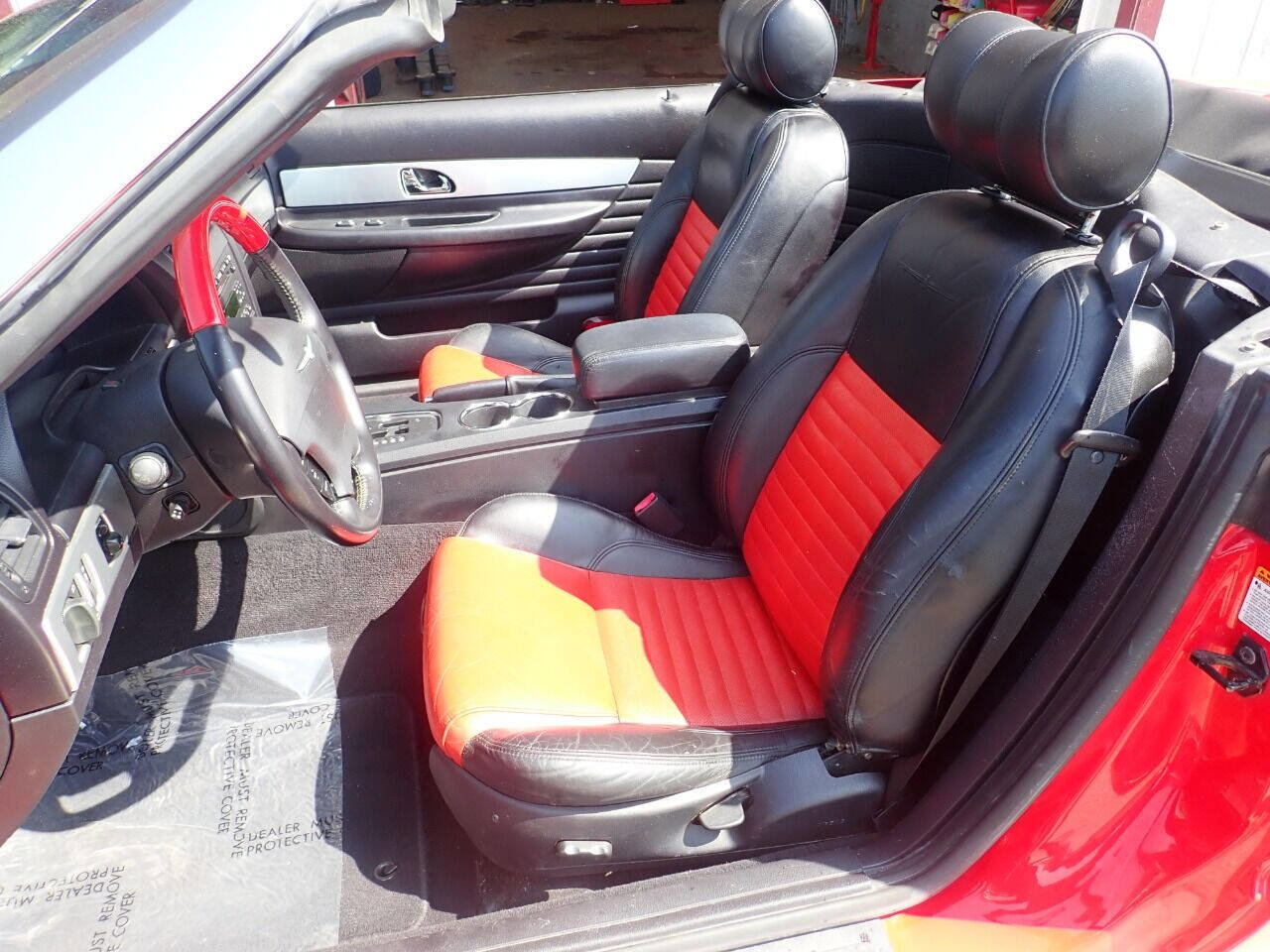 Used 2003 Ford Thunderbird image 15