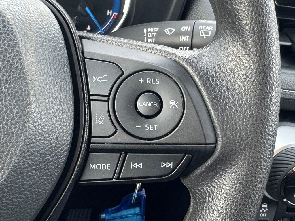 Used 2025 Toyota RAV4 LE image 25